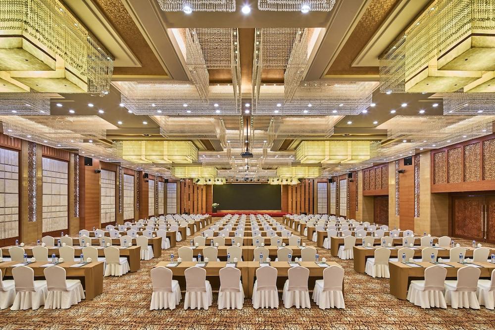 Wanda Realm Xiamen North Bay Hotell Exteriör bild